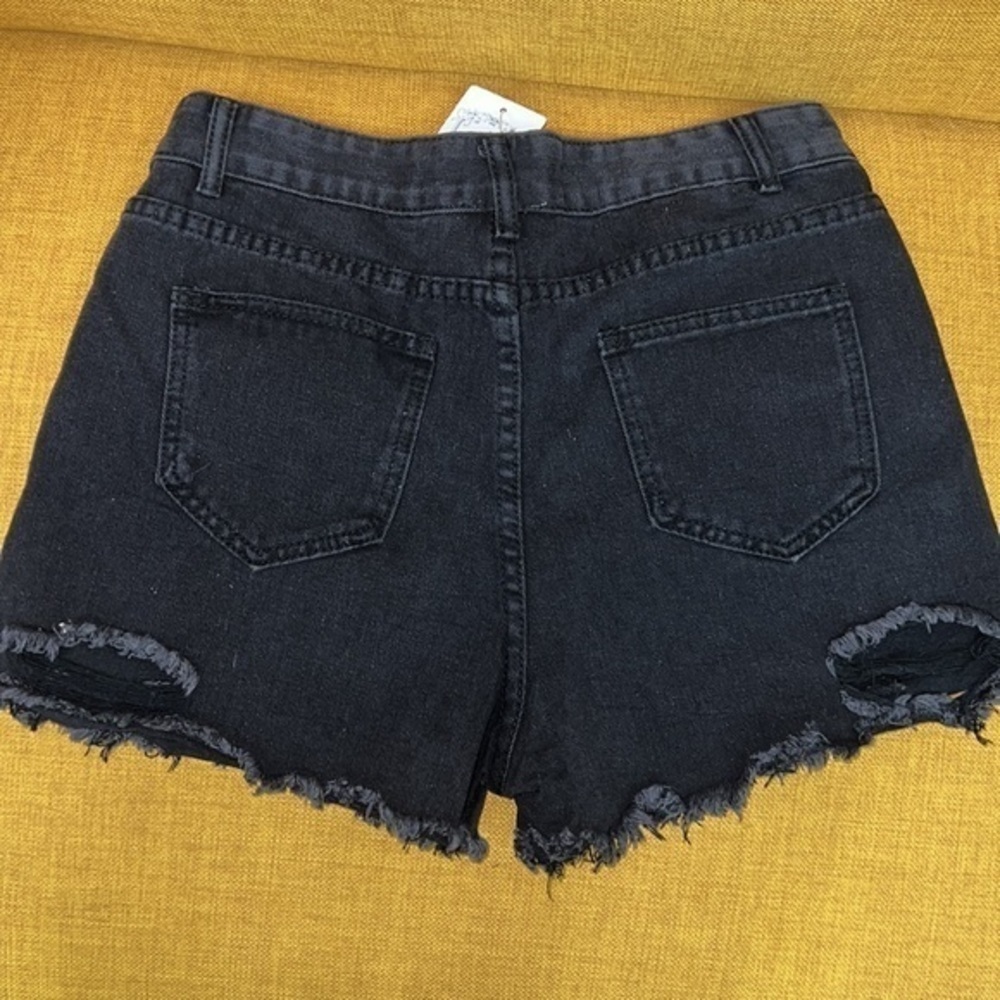 LARGE Coeur De Vague Woman Black‎ Distressed Short NWT - Picture 6 of 7